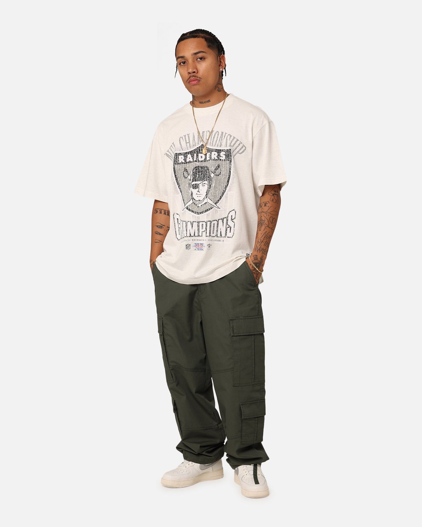 Mitchell & Ness Las Vegas Raiders Shield T-Shirt White Marle sold by Culture Kings product image thumbnail 2