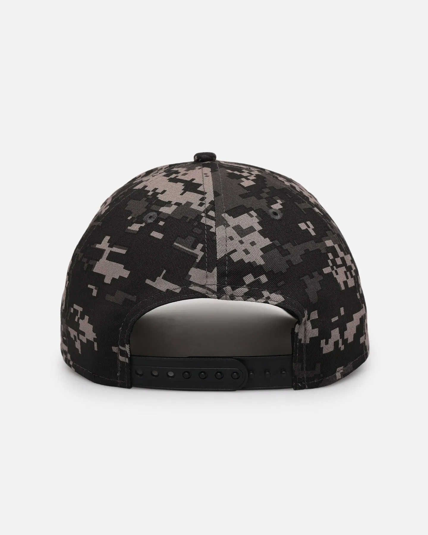 New Era Las Vegas Raiders 'Black Digi Camo' 9FORTY A-Frame Snapback Black/Grey sold by Culture Kings product image thumbnail 2