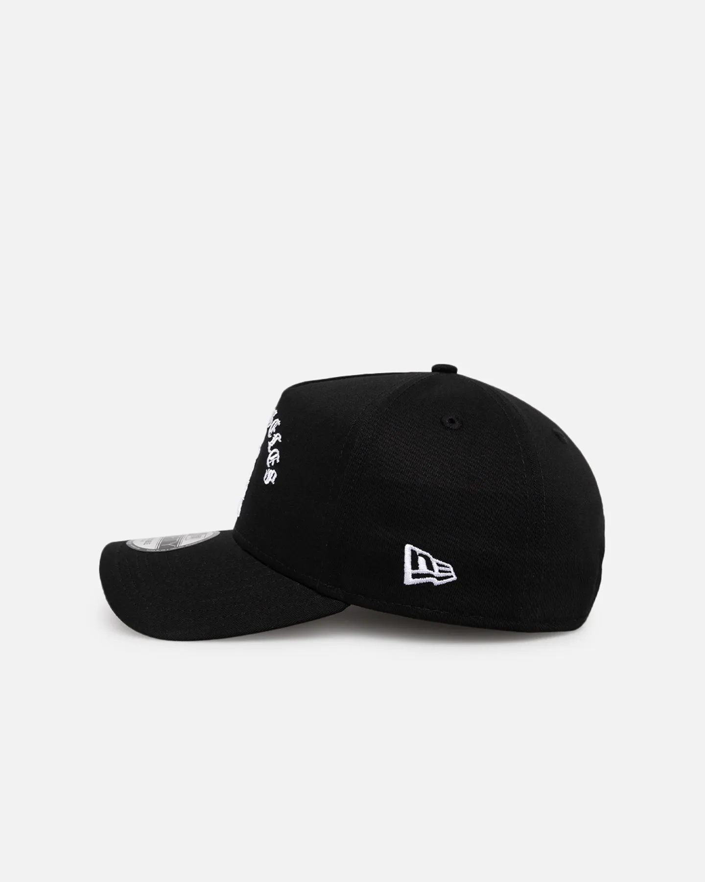 New Era Los Angeles Dodgers 'Gothic Arch' 9FORTY A-Frame Snapback Black/White sold by Culture Kings product image thumbnail 4