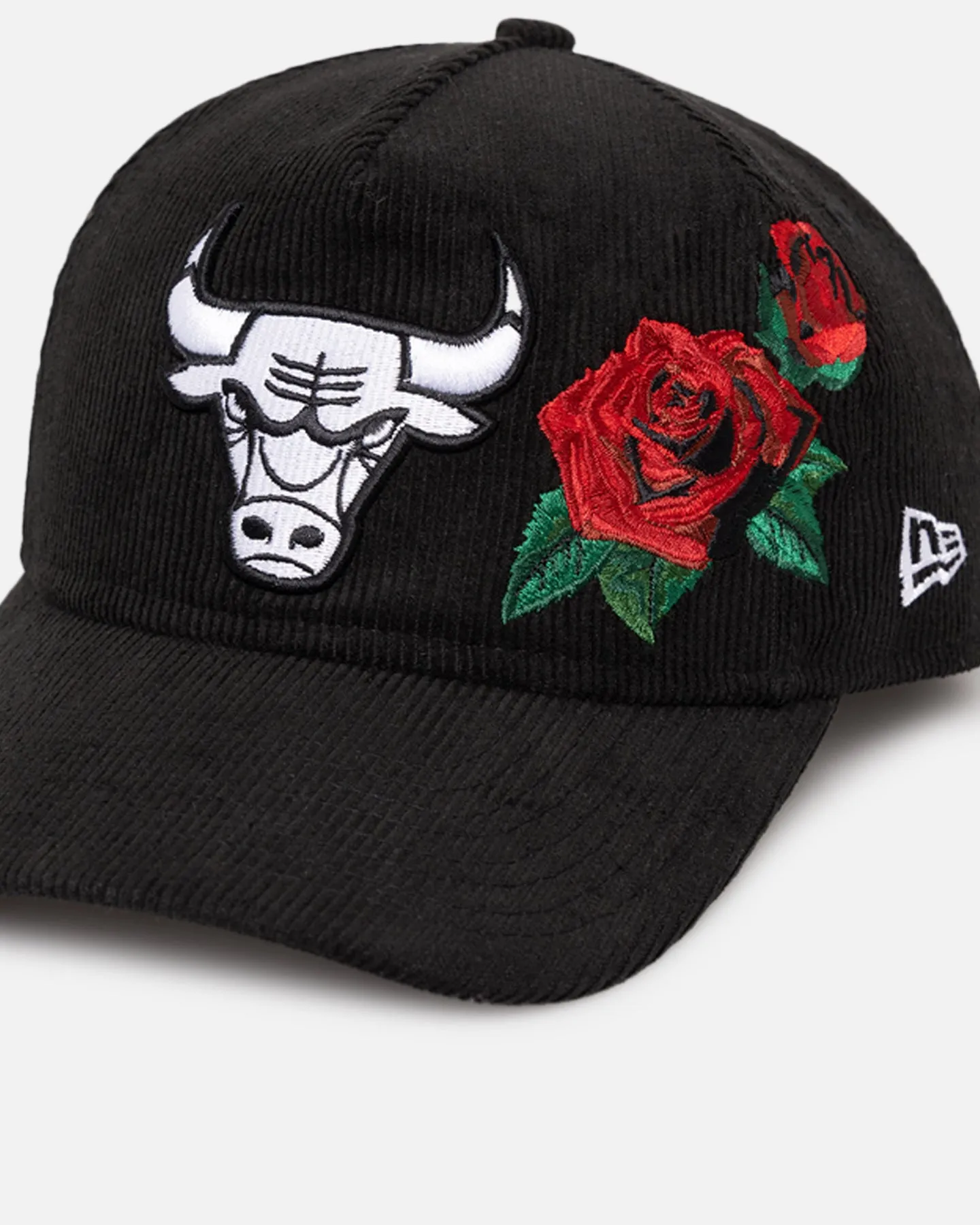 New Era Chicago Bulls 'Corduroy Roses' Golfer Pre-Curved Snapback Black Corduroy/White sold by Culture Kings product image thumbnail 2