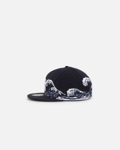 New Era New York Yankees "Wave" 59FIFTY Fitted Navy/White sold by Culture Kings