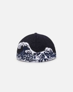 New Era New York Yankees "Wave" 59FIFTY Fitted Navy/White sold by Culture Kings