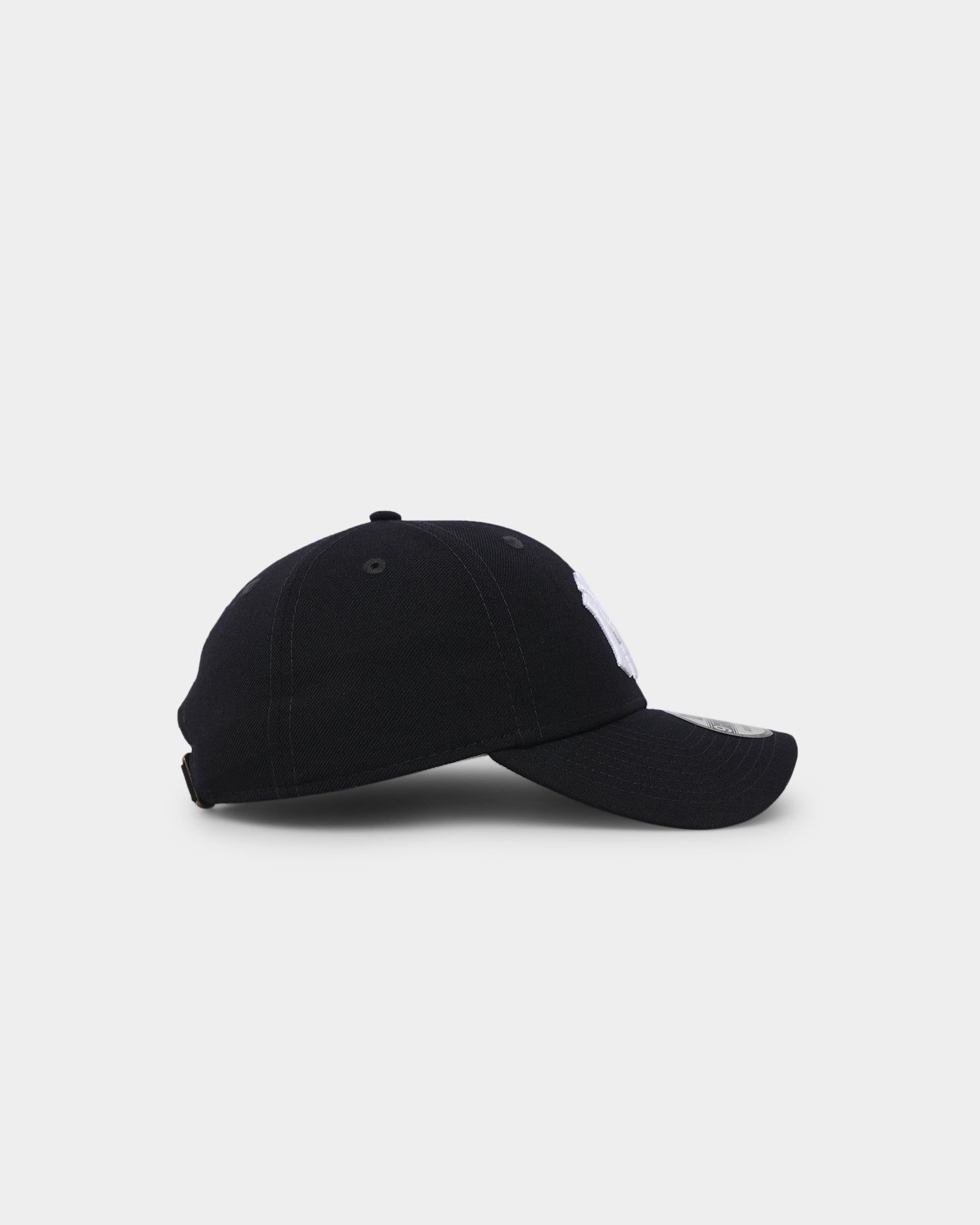 New Era New York Yankees 'Archive Americana' 9FORTY Cloth Strapback Navy sold by Culture Kings product image thumbnail 3