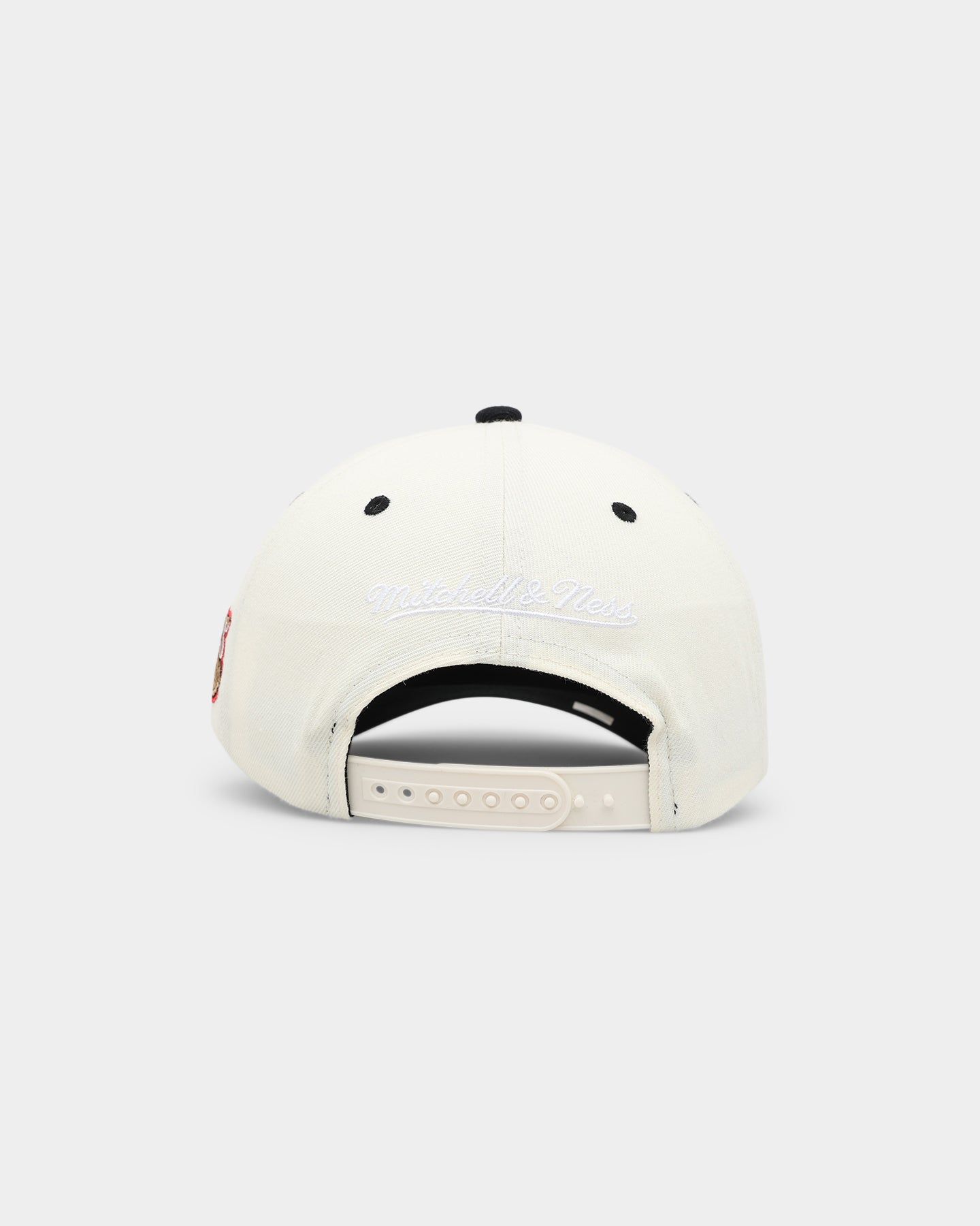 Mitchell & Ness Philadelphia 76s Team Script OG Snapback Vintage Cream sold by Culture Kings product image thumbnail 2