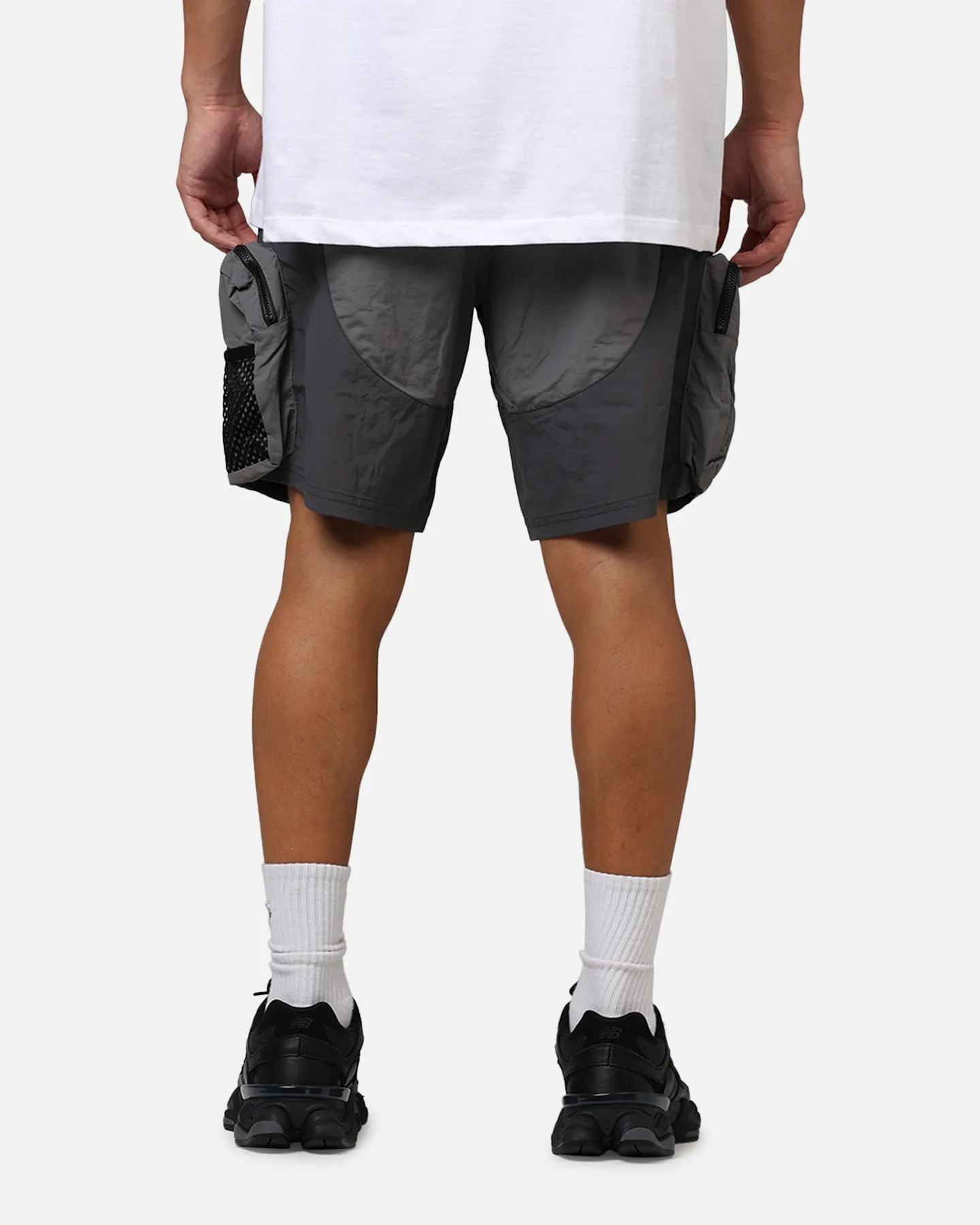 MNML Active Cargo Shorts Black | Parallel
