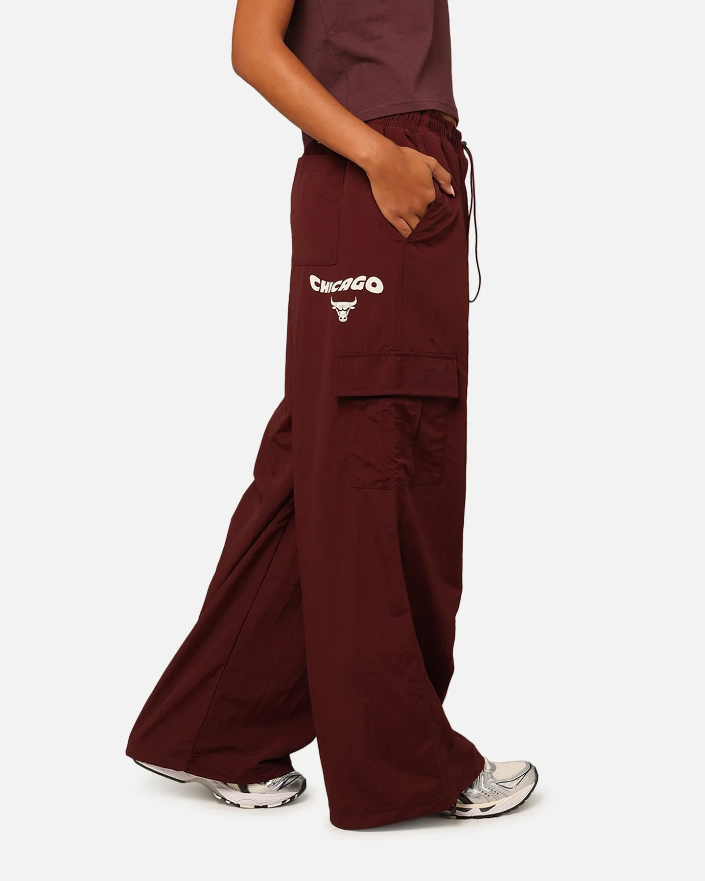 Mitchell & Ness Women's Chicago Bulls Wavey Text Cargo Pants Fudge sold by Culture Kings