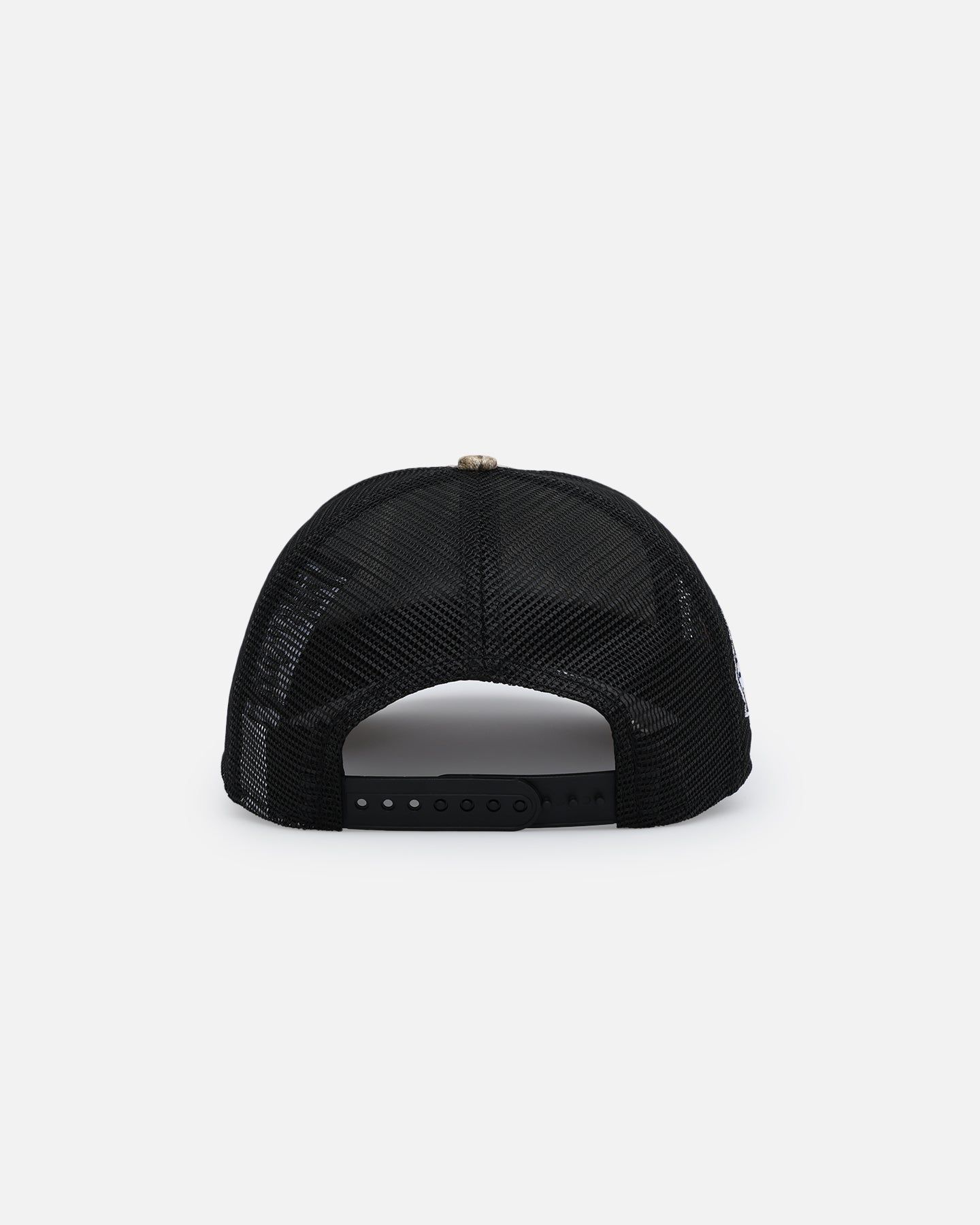 New Era Atlanta Braves 'Real Tree' 9FORTY A-Frame Trucker Snapback Realtree Edge sold by Culture Kings product image thumbnail 2