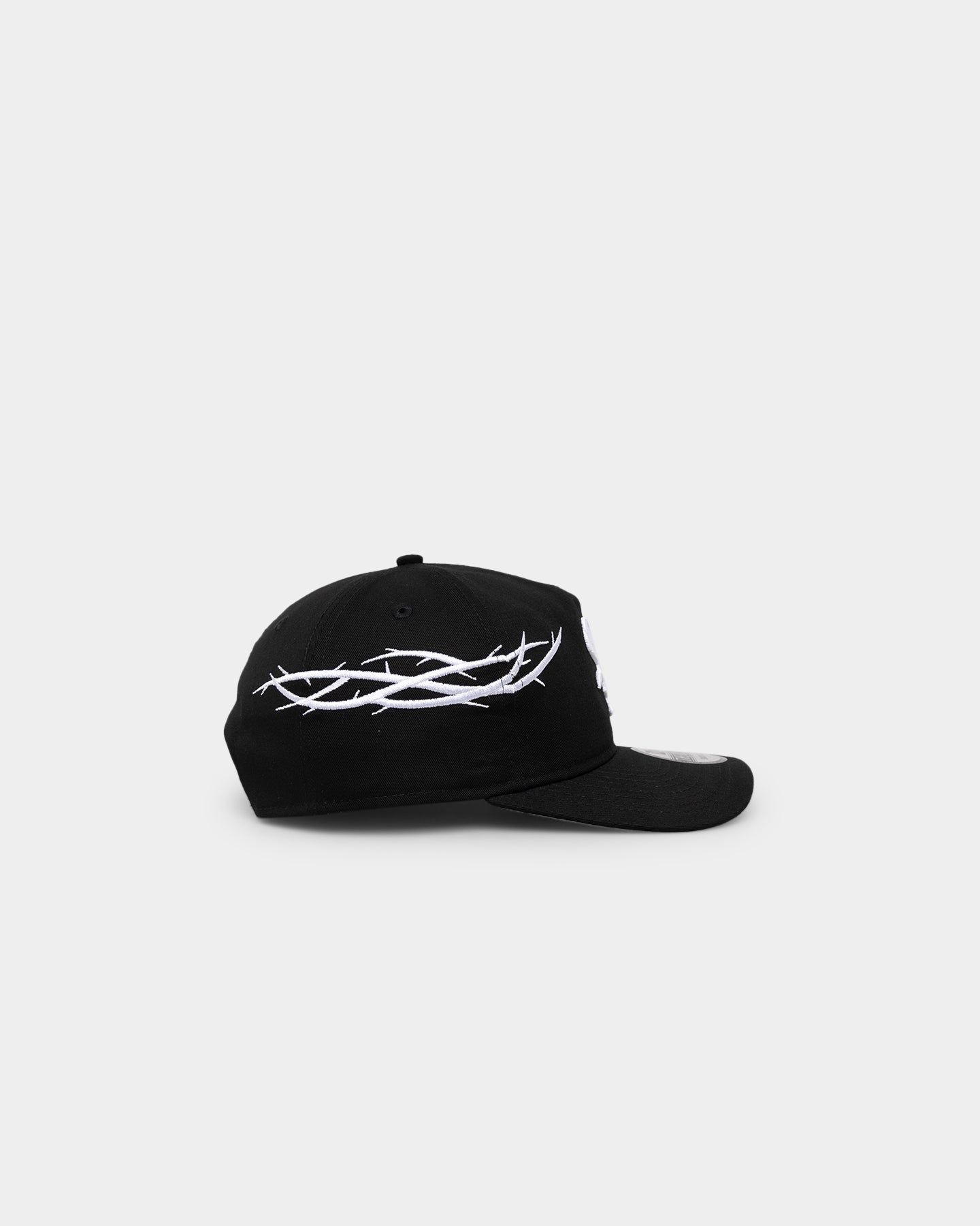 New Era Chicago White Sox 'Twisted Thorns' Golfer Pre-Curved Snapback Black sold by Culture Kings product image thumbnail 3