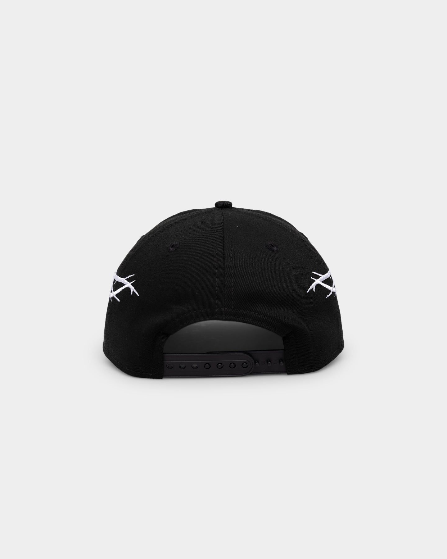 New Era Chicago White Sox 'Twisted Thorns' Golfer Pre-Curved Snapback Black sold by Culture Kings product image thumbnail 2