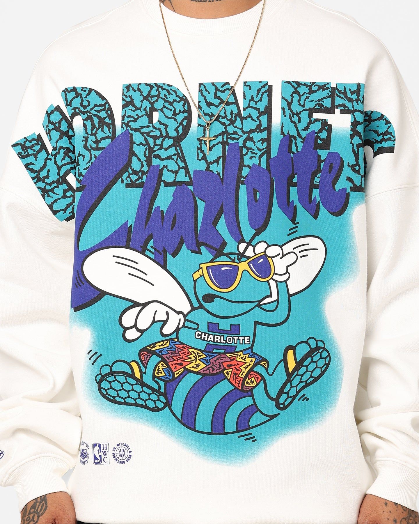 Mitchell & Ness Charlotte Hornets Suns Out Crewneck Vintage White sold by Culture Kings product image thumbnail 3