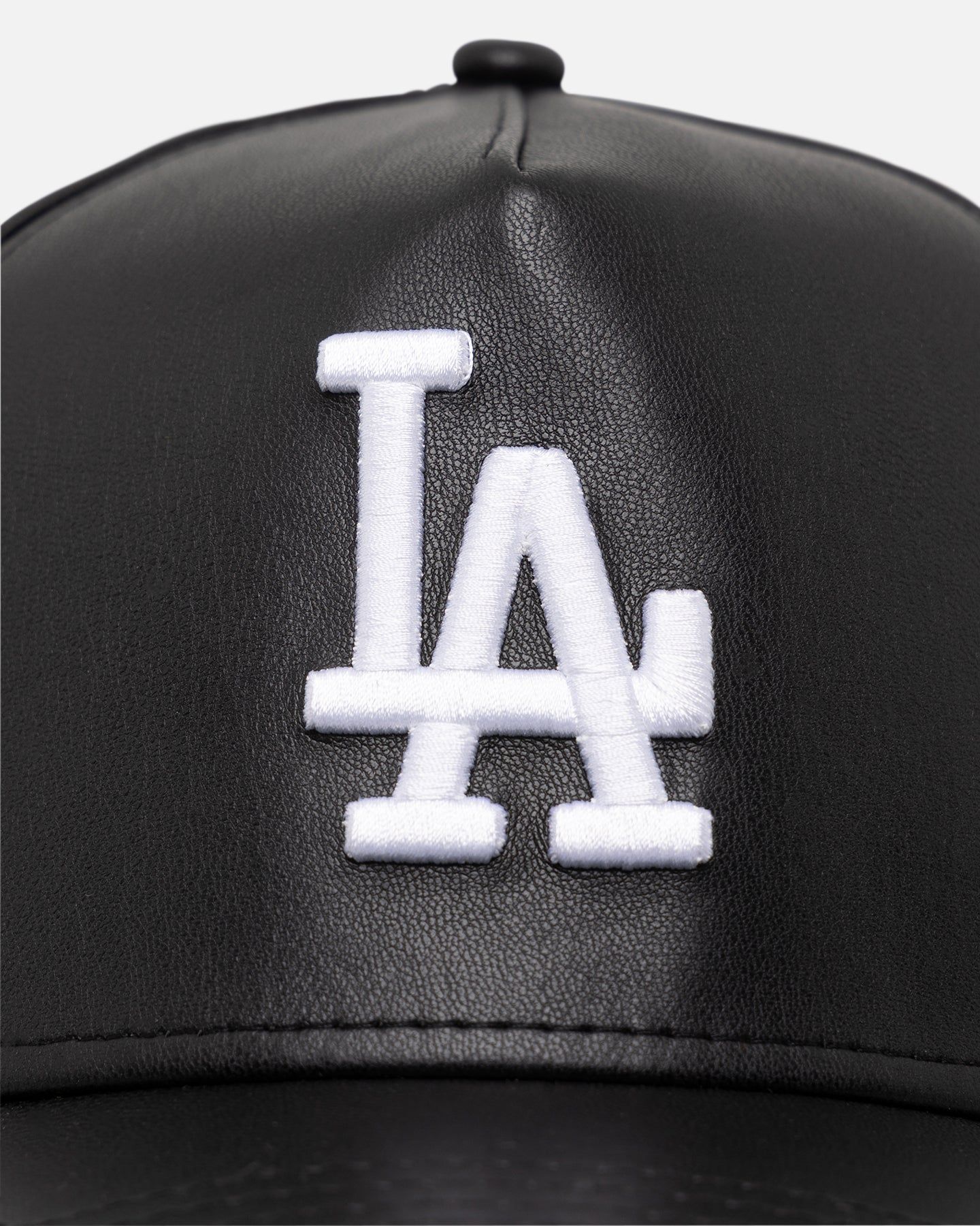 New Era Los Angeles Dodgers 'PU Leather' 9FORTY K-Frame Strapback Black/White sold by Culture Kings product image thumbnail 5