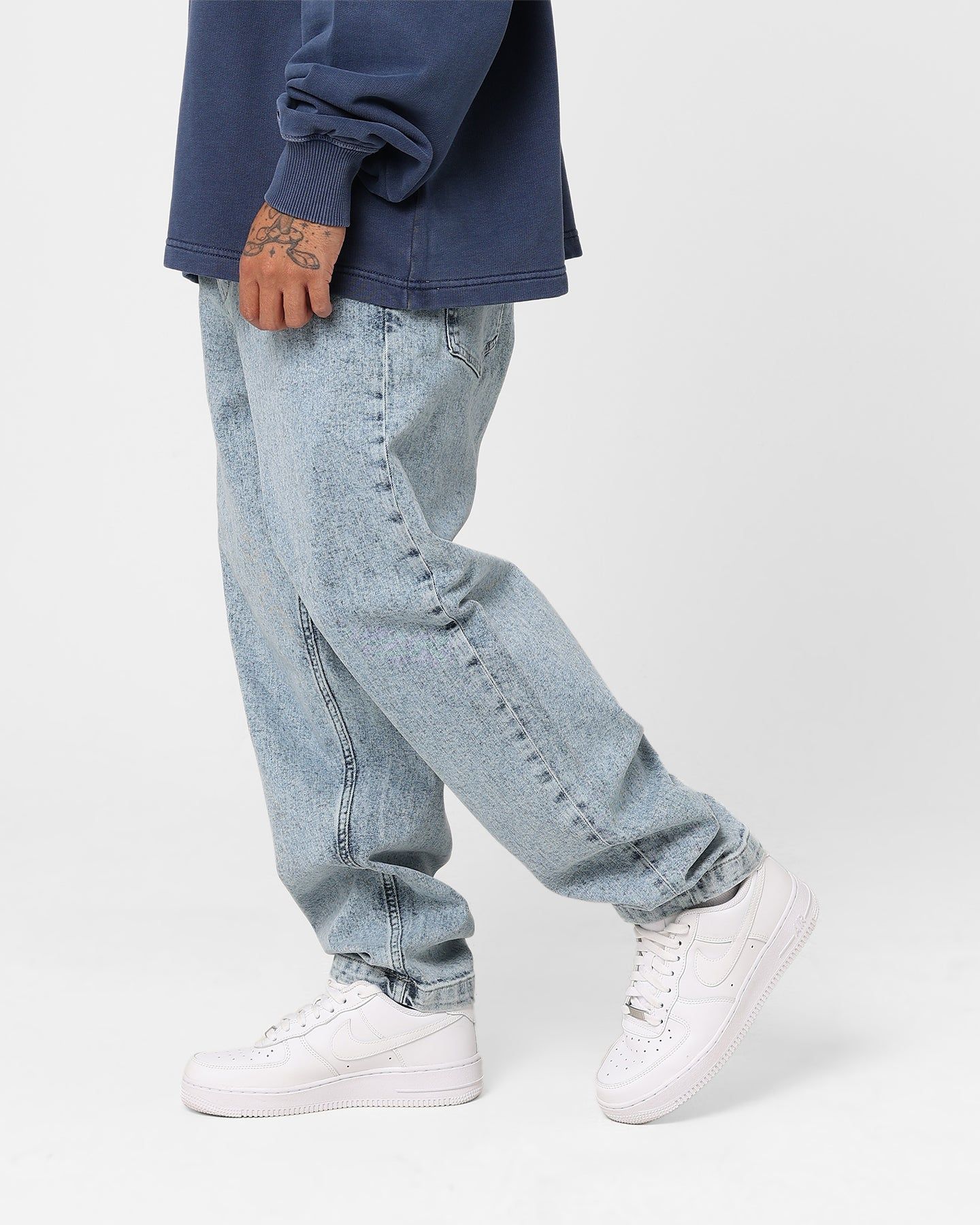 Tommy Jeans Bax Loose Tapered CF6113 Jeans Denim Light sold by Culture Kings product image thumbnail 3