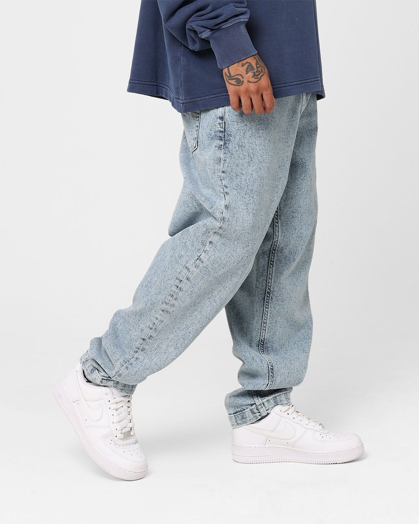 Tommy Jeans Bax Loose Tapered CF6113 Jeans Denim Light sold by Culture Kings product image thumbnail 2