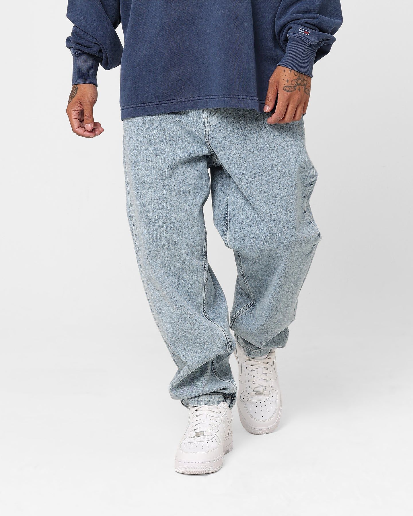 Tommy Jeans Bax Loose Tapered CF6113 Jeans Denim Light sold by Culture Kings