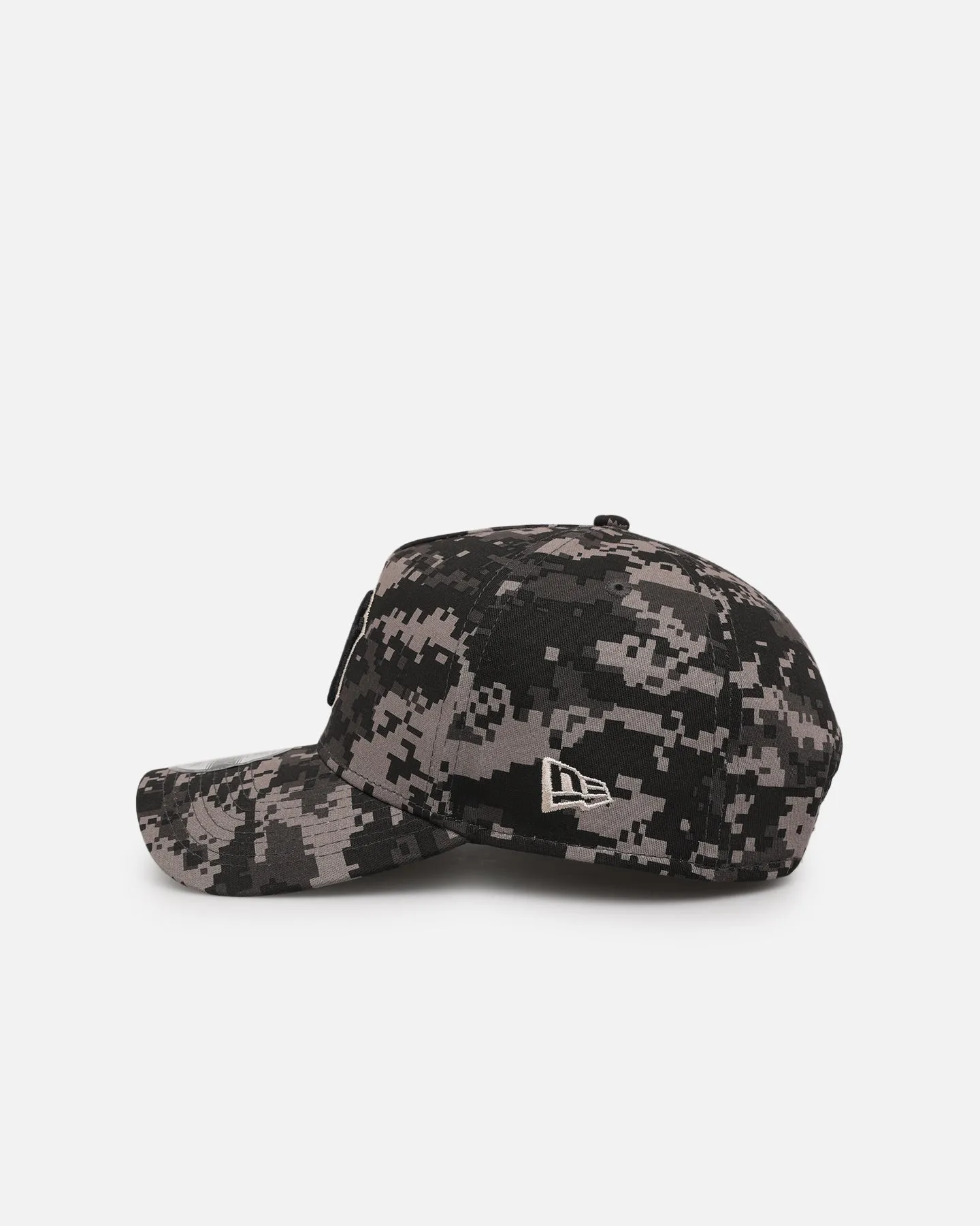 New Era New York Yankees 'Black Digi Camo' 9FORTY A-Frame Snapback Black/Grey sold by Culture Kings product image thumbnail 4