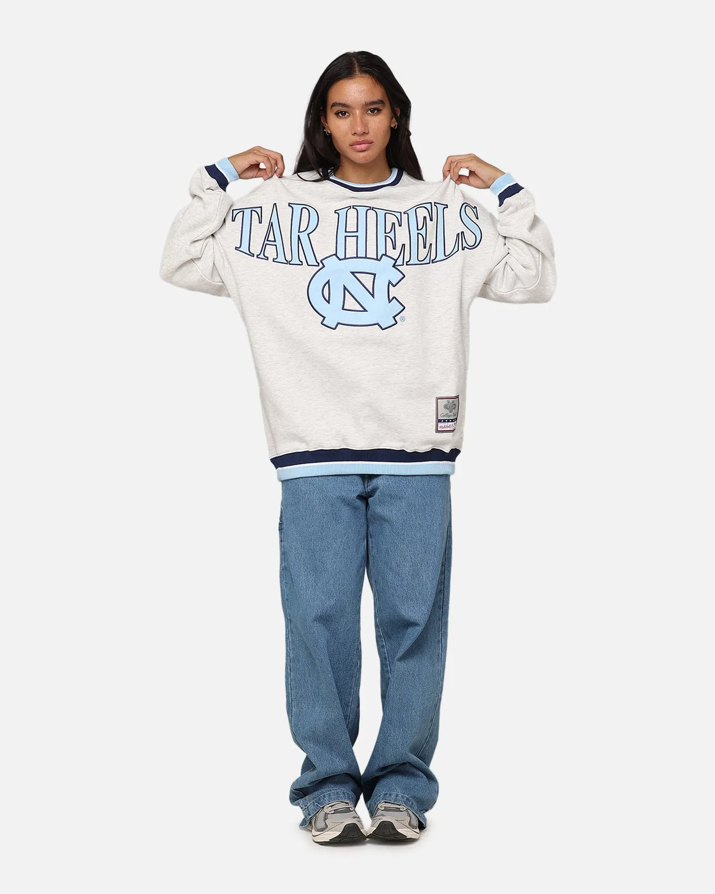 Mitchell & Ness North Carolina Tar Heels Shooting Crewneck Silver Marle sold by Culture Kings product image thumbnail 2