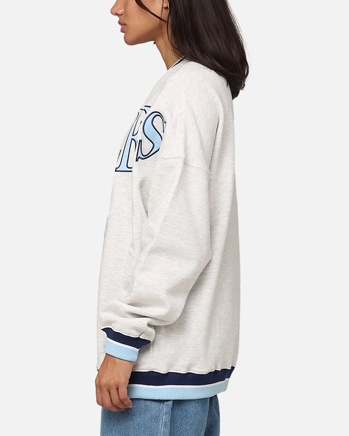 Mitchell & Ness North Carolina Tar Heels Shooting Crewneck Silver Marle sold by Culture Kings product image thumbnail 5