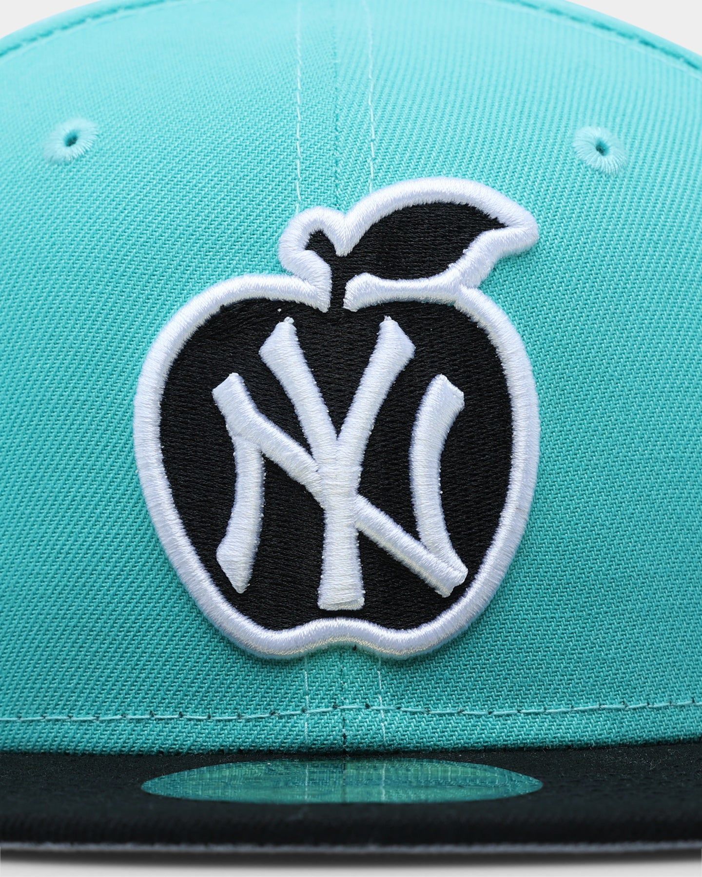New Era New York Yankees 'Cool Mint' 2-Tone 59FIFTY Fitted Mint/Black sold by Culture Kings product image thumbnail 5