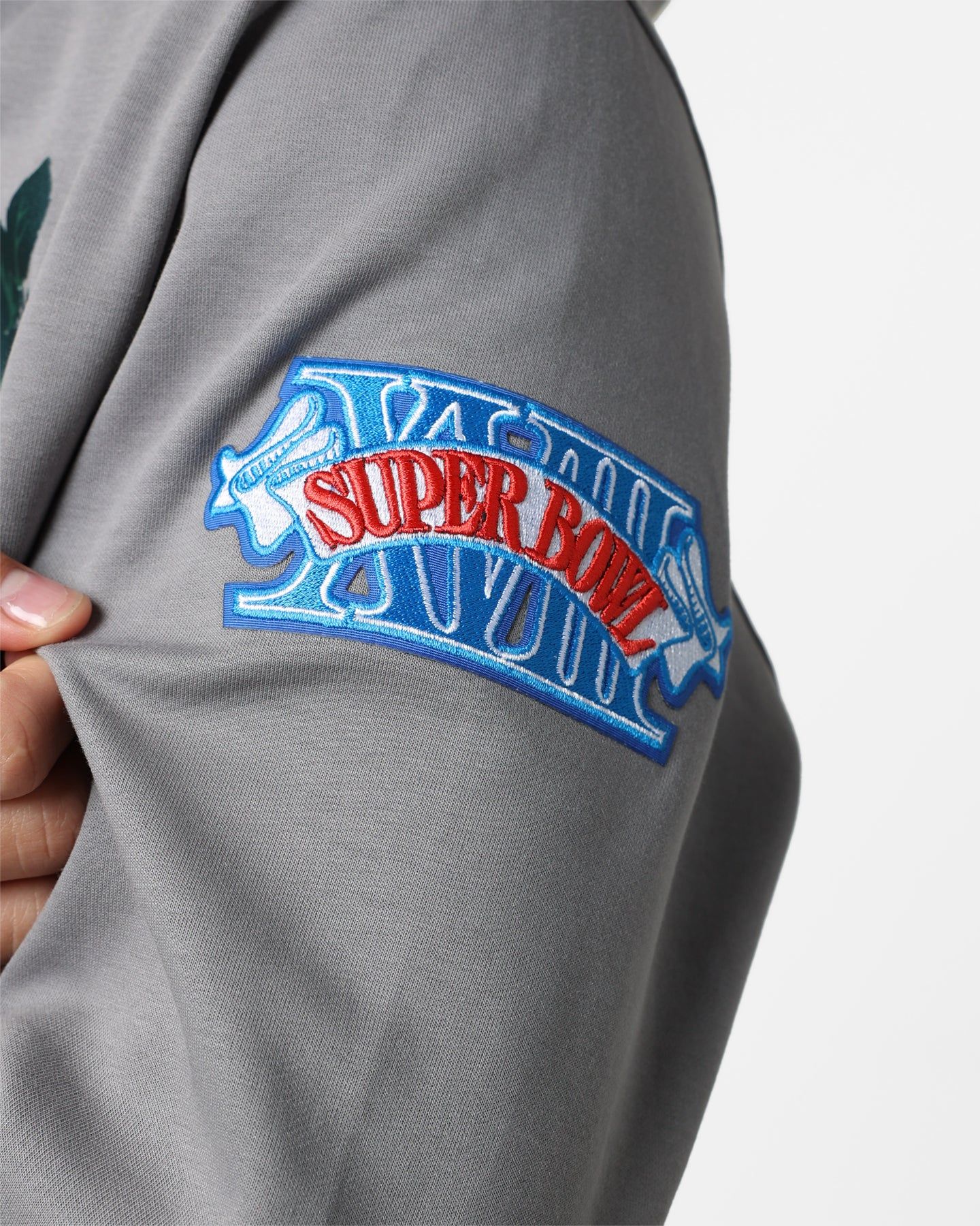 Pro Standard Las Vegas Raiders Roses Hoodie Grey sold by Culture Kings product image thumbnail 9