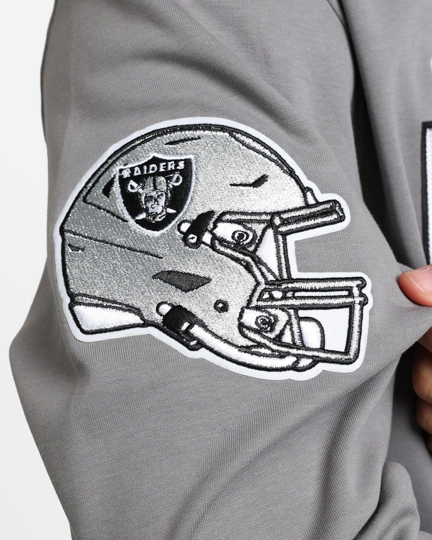 Pro Standard Las Vegas Raiders Roses Hoodie Grey sold by Culture Kings product image thumbnail 8