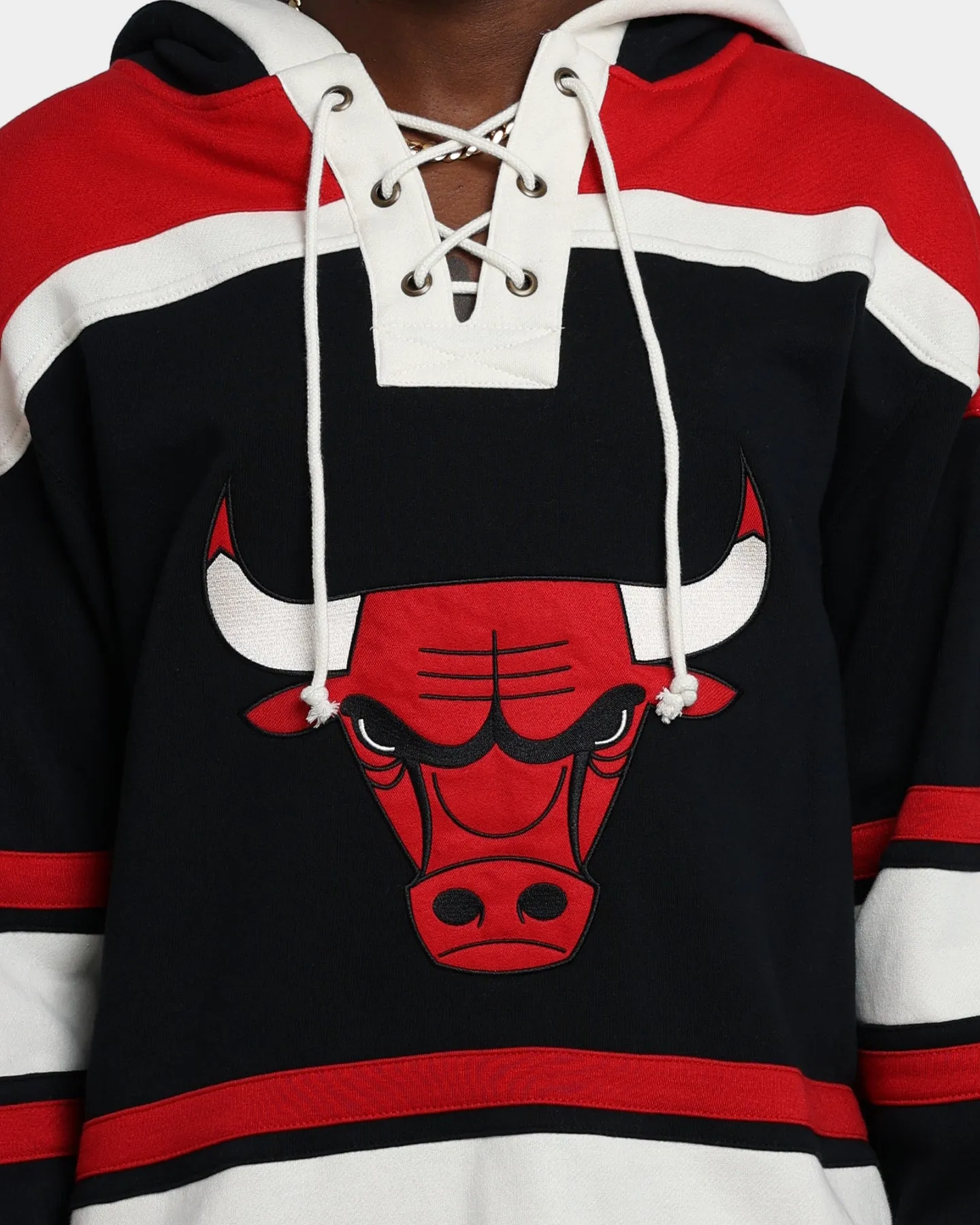 47 Brand Chicago Bulls Superior Lacer Hoodie Jet Black/Red sold by Culture Kings product image thumbnail 2