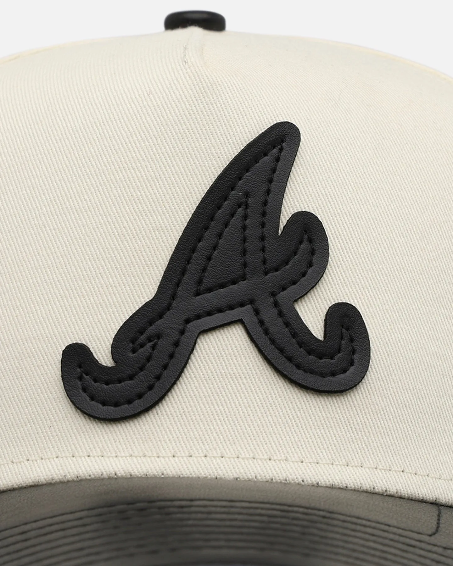 New Era Atlanta Braves 'Leather Visor' 9FORTY A-Frame Snapback Chrome White/Black sold by Culture Kings product image thumbnail 5