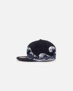 New Era Chicago Bulls "Wave" 59FIFTY Fitted Navy/White sold by Culture Kings