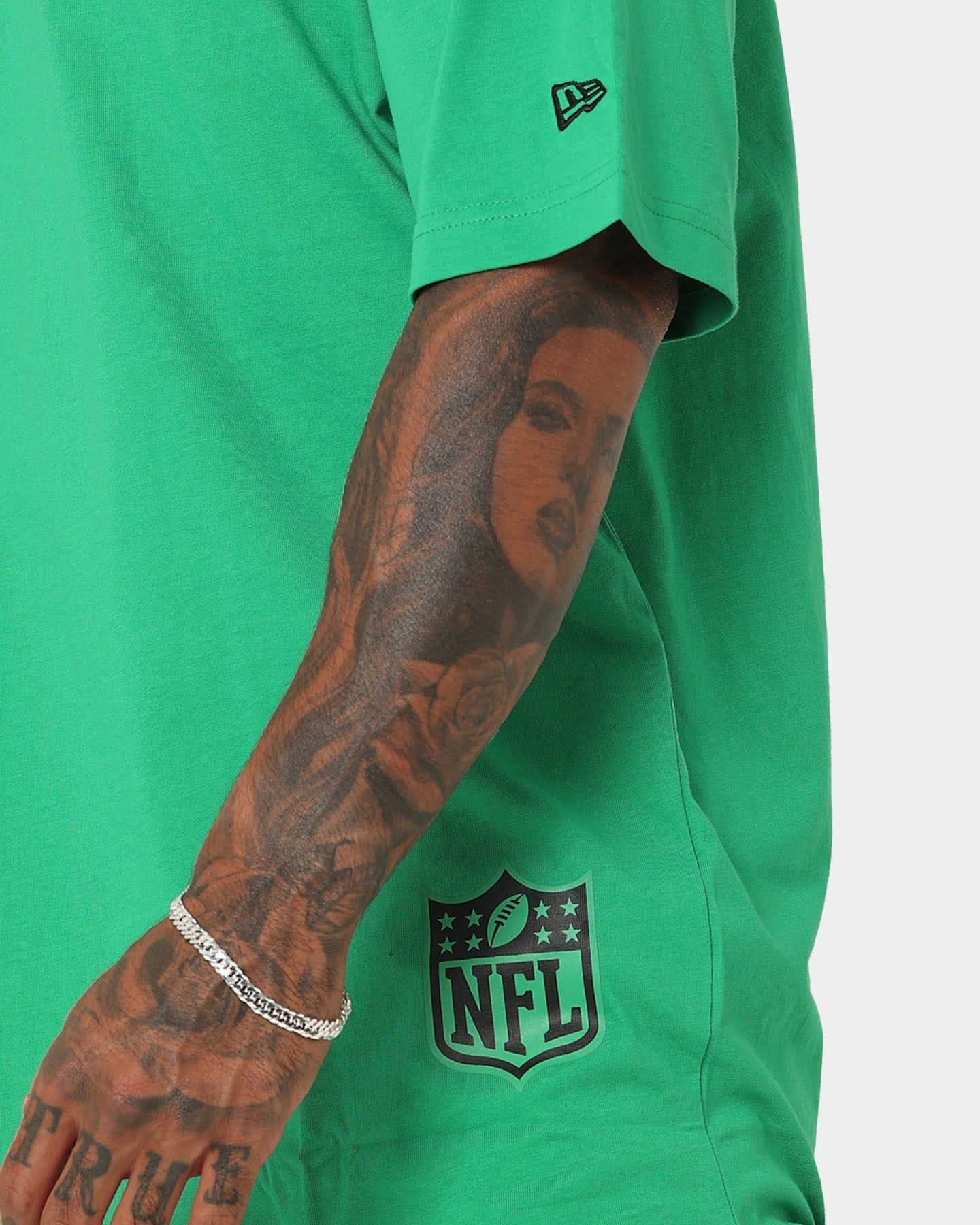 New Era Las Vegas Raiders 'Tropical Punch Script Pack' Oversized T-Shirt Lucky Green sold by Culture Kings product image thumbnail 6