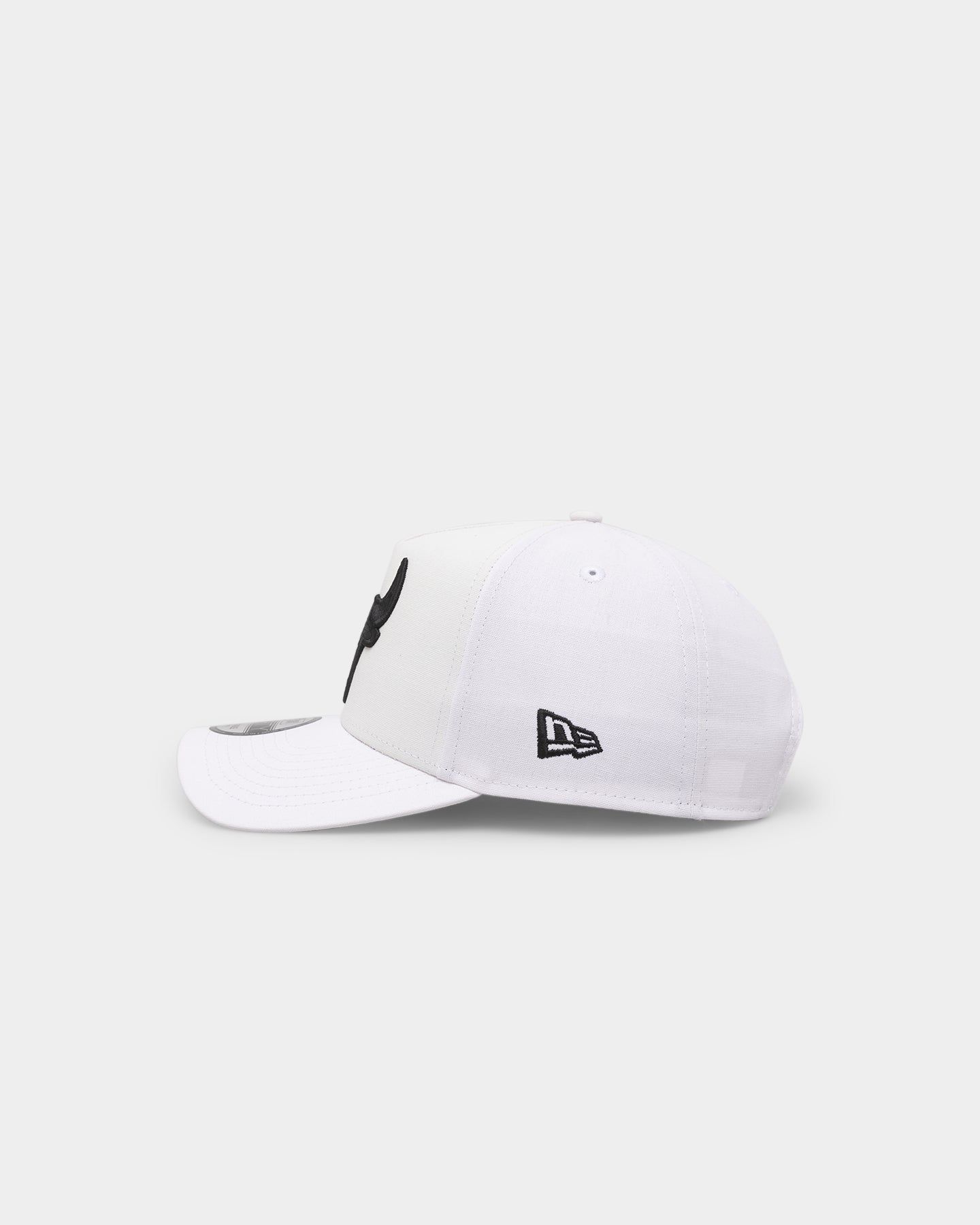 New Era Chicago Bulls 'UV Activated' 9FORTY A-Frame Snapback UV Active White sold by Culture Kings product image thumbnail 4