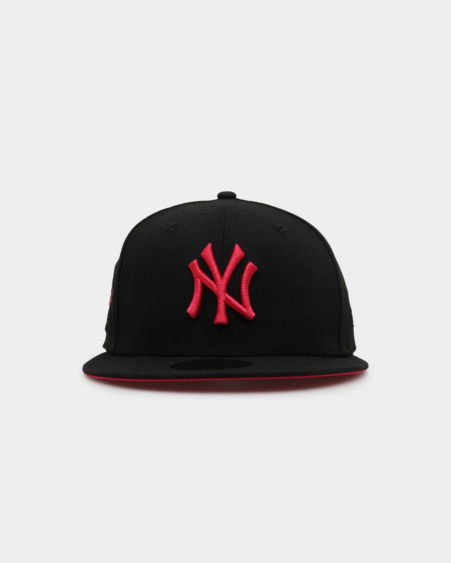 New Era New York Yankees 'Rose Nights' 59FIFTY Fitted Black sold by Culture Kings
