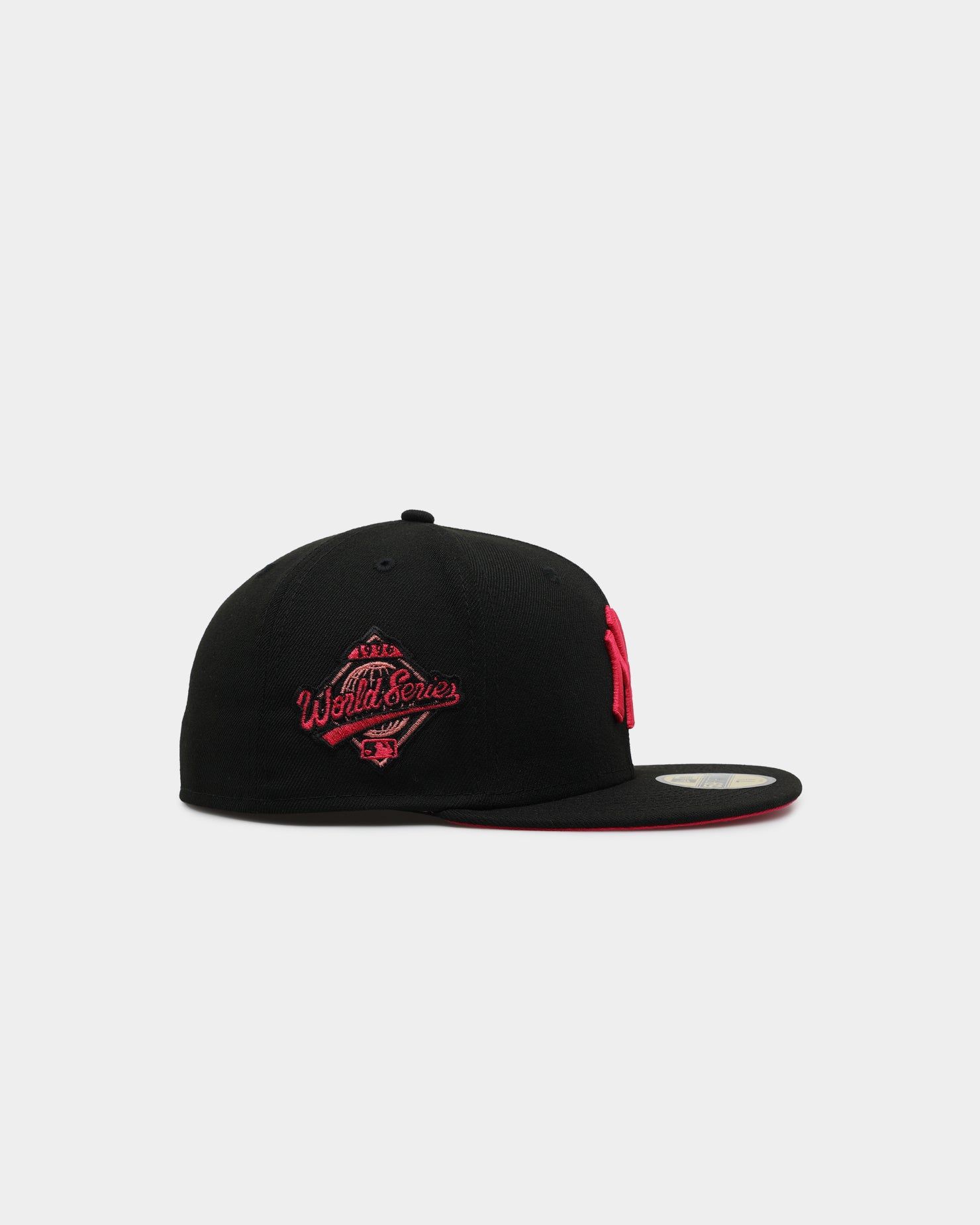 New Era New York Yankees 'Rose Nights' 59FIFTY Fitted Black sold by Culture Kings product image thumbnail 3