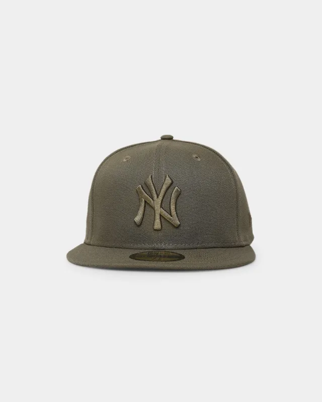 New Era New York Yankees 'Core Olive Tonal' 59FIFTY Fitted Olive sold by Culture Kings