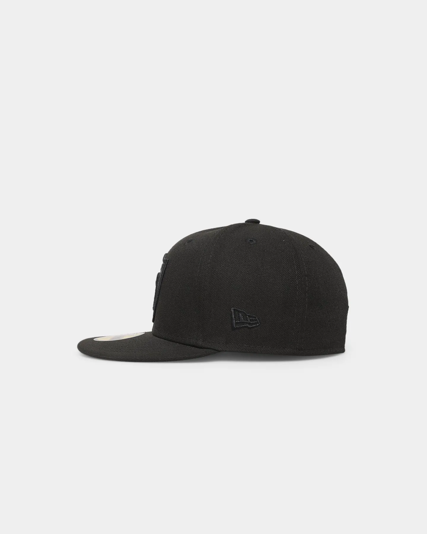 New Era Las Vegas Raiders 'Black On Black' 59FIFTY Fitted Black/Black sold by Culture Kings product image thumbnail 4