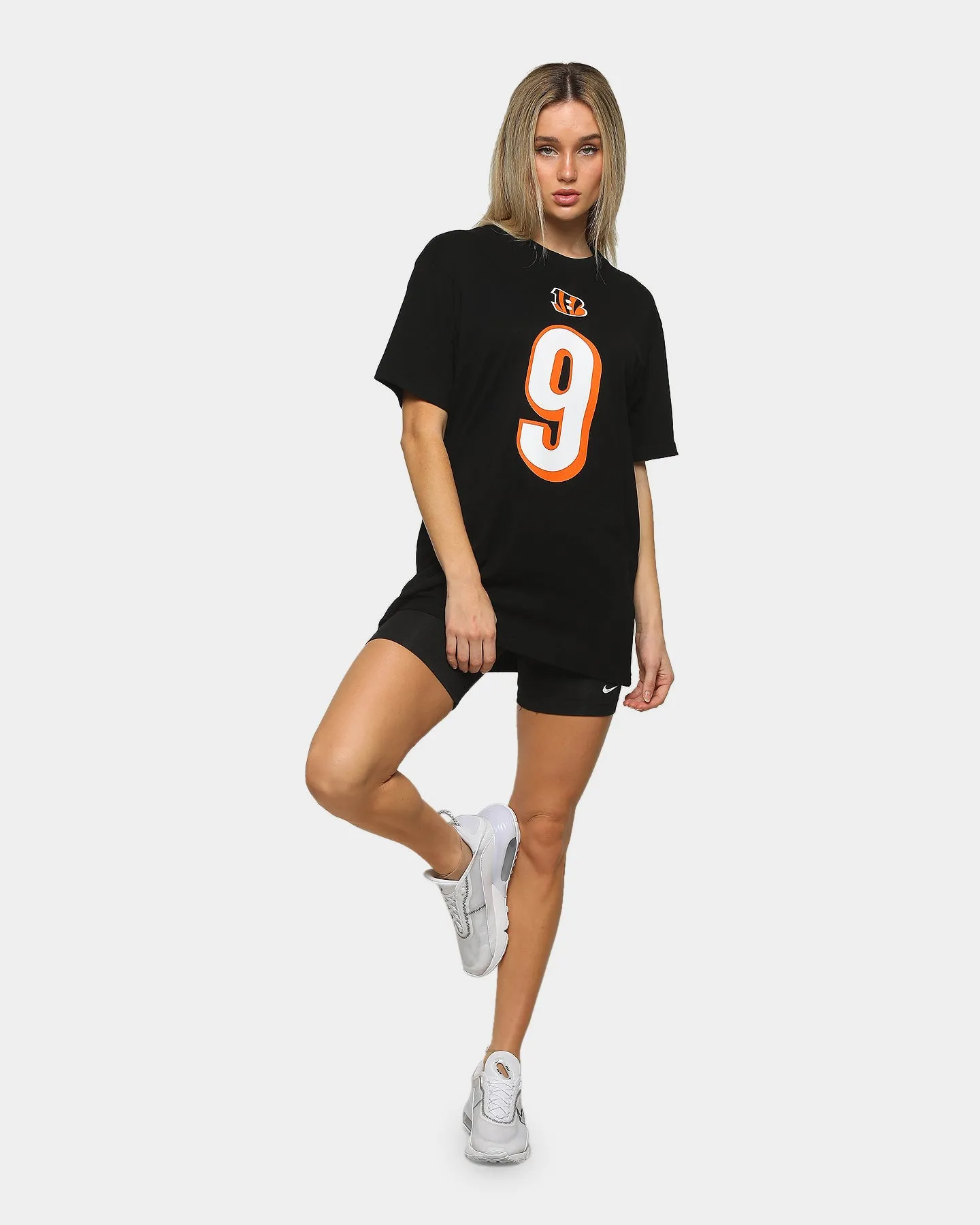 Mitchell & Ness Cincinnati Bengals Joe Burrow 9 NFL T-Shirt Black sold by Culture Kings product image thumbnail 2