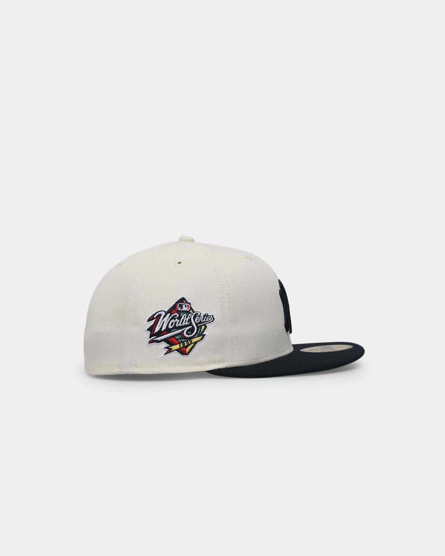 New Era New York Yankees 1999 'Off White 2-Tone World Series Patch' 59FIFTY Fitted Chrome White/OTC sold by Culture Kings product image thumbnail 4