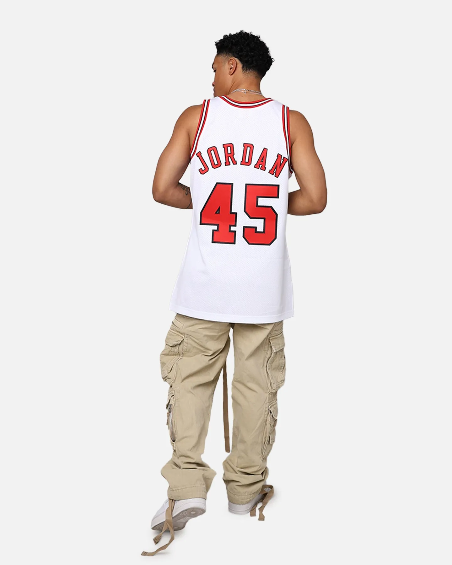 Mitchell & Ness Chicago Bulls Michael Jordan1994-95 Authentic Home Jersey White sold by Culture Kings product image thumbnail 3