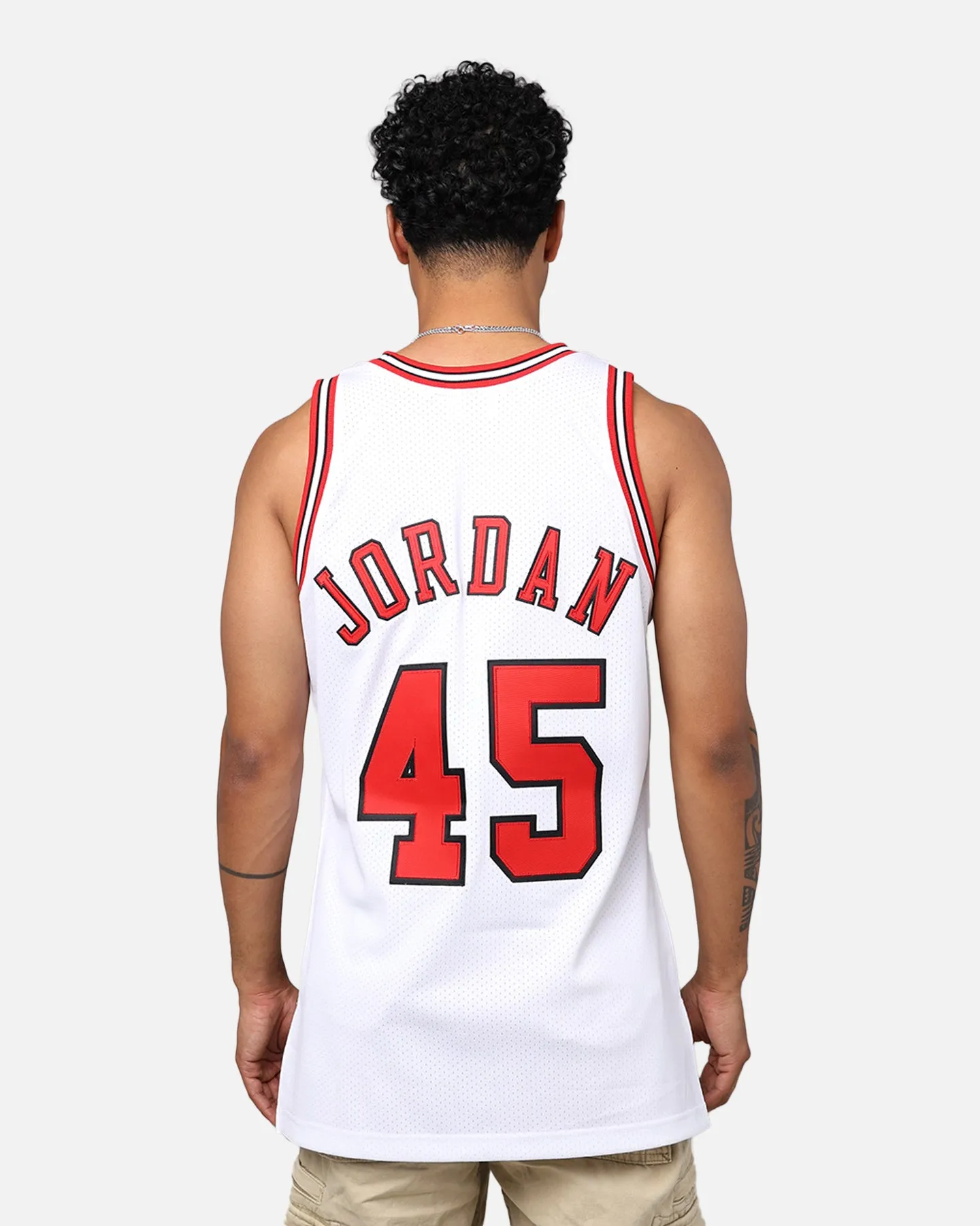 Mitchell & Ness Chicago Bulls Michael Jordan1994-95 Authentic Home Jersey White sold by Culture Kings product image thumbnail 5