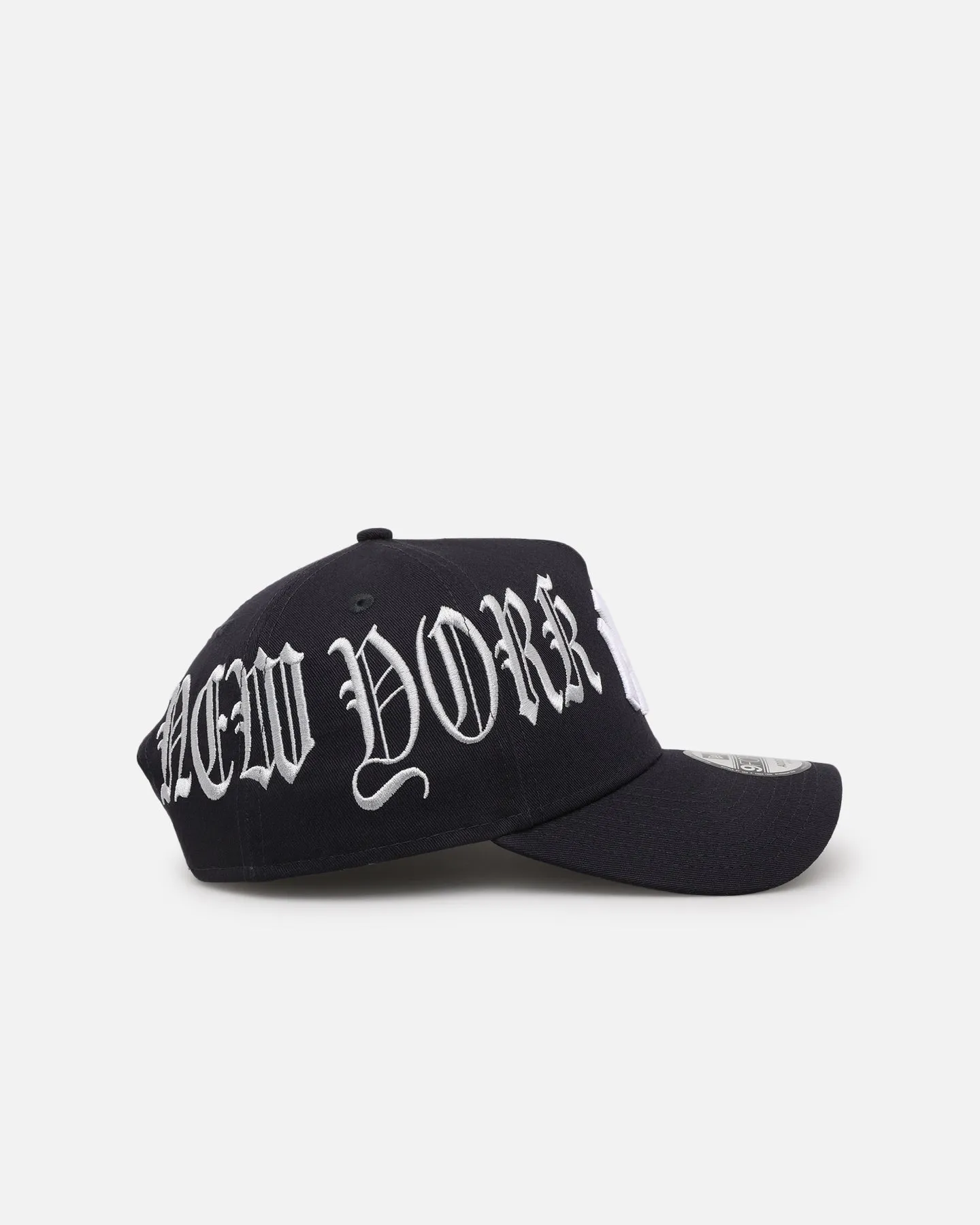 NEW ERA ☆ 'Gothic Script' 9FORTY A-Frame Snapback ゴシック NEW ERA ☆ 'Gothic Script' 9FORTY A-Frame Snapback ゴシック