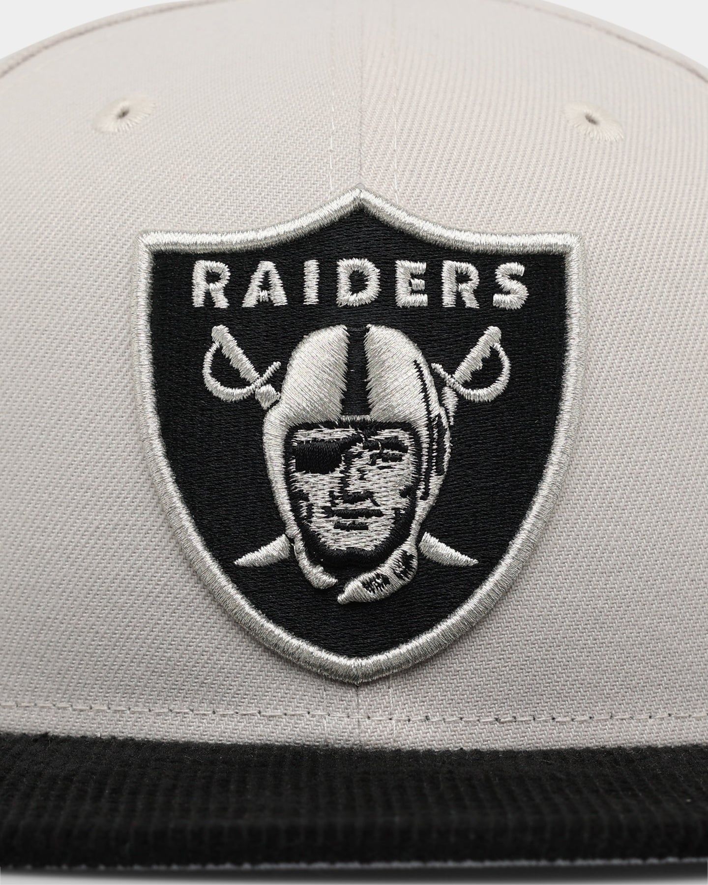 New Era Las Vegas Raiders '2Tone Corduroy' 59FIFTY Fitted Vegas Gold/Black sold by Culture Kings product image thumbnail 5