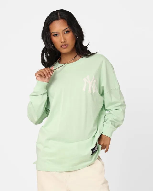 Majestic Athletic Women's New York Yankees Oversized Hiri Long Sleeve T-Shirt Mint sold by Culture Kings