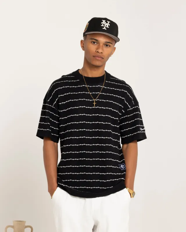 Carre Thorny Oversized T-Shirt Black made by Culture Kings