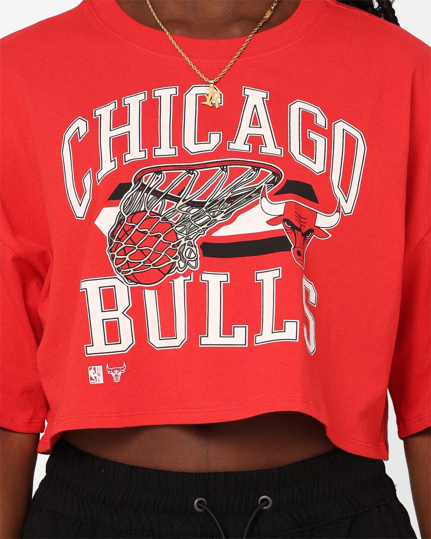 Mitchell & Ness Women's Chicago Bulls Dunk Arch Cut Off Crop T-Shirt Red sold by Culture Kings product image thumbnail 3
