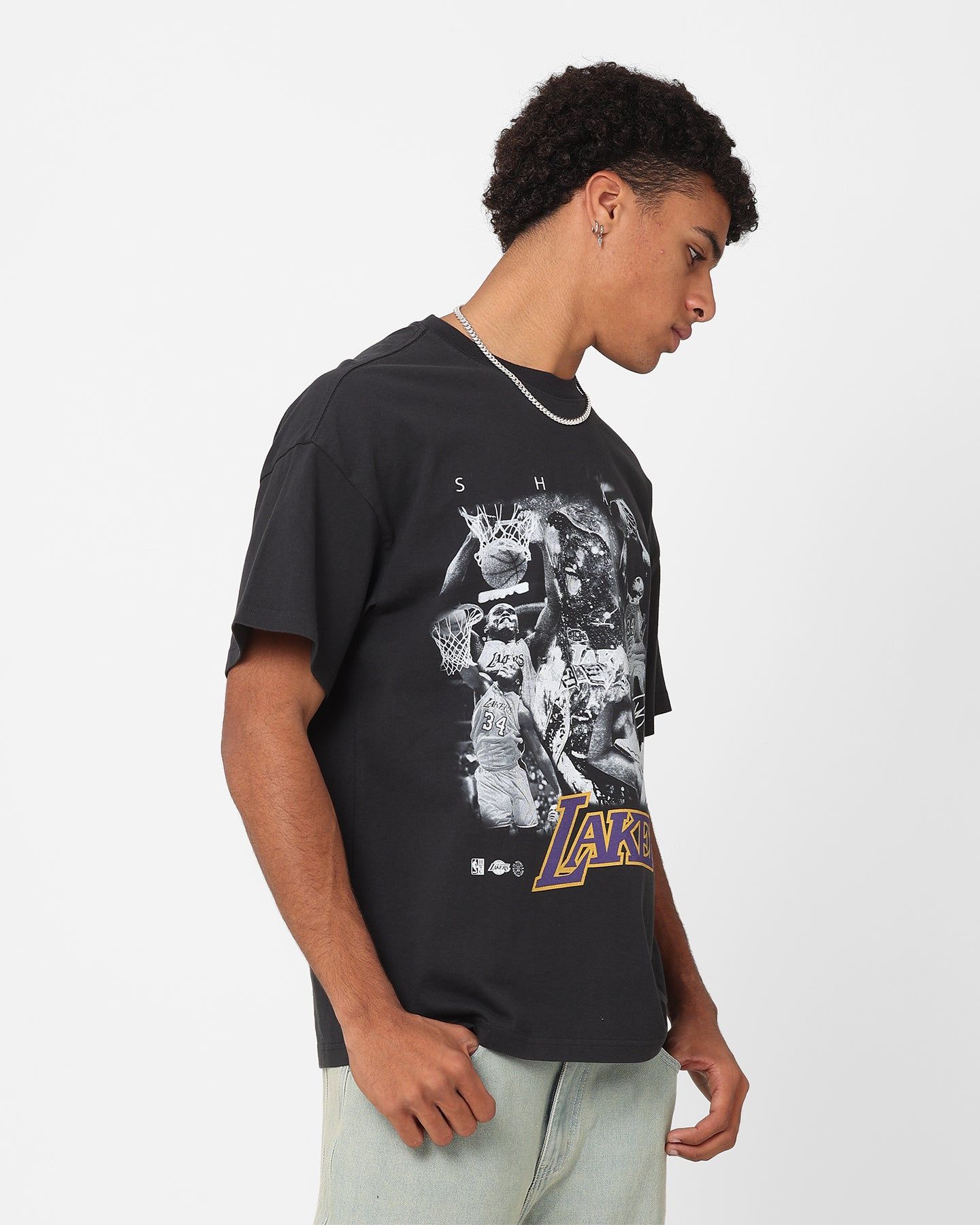 Mitchell & Ness Los Angeles Lakers Shaquille O'Neal Player Photo T-Shirt Faded Black sold by Culture Kings product image thumbnail 5