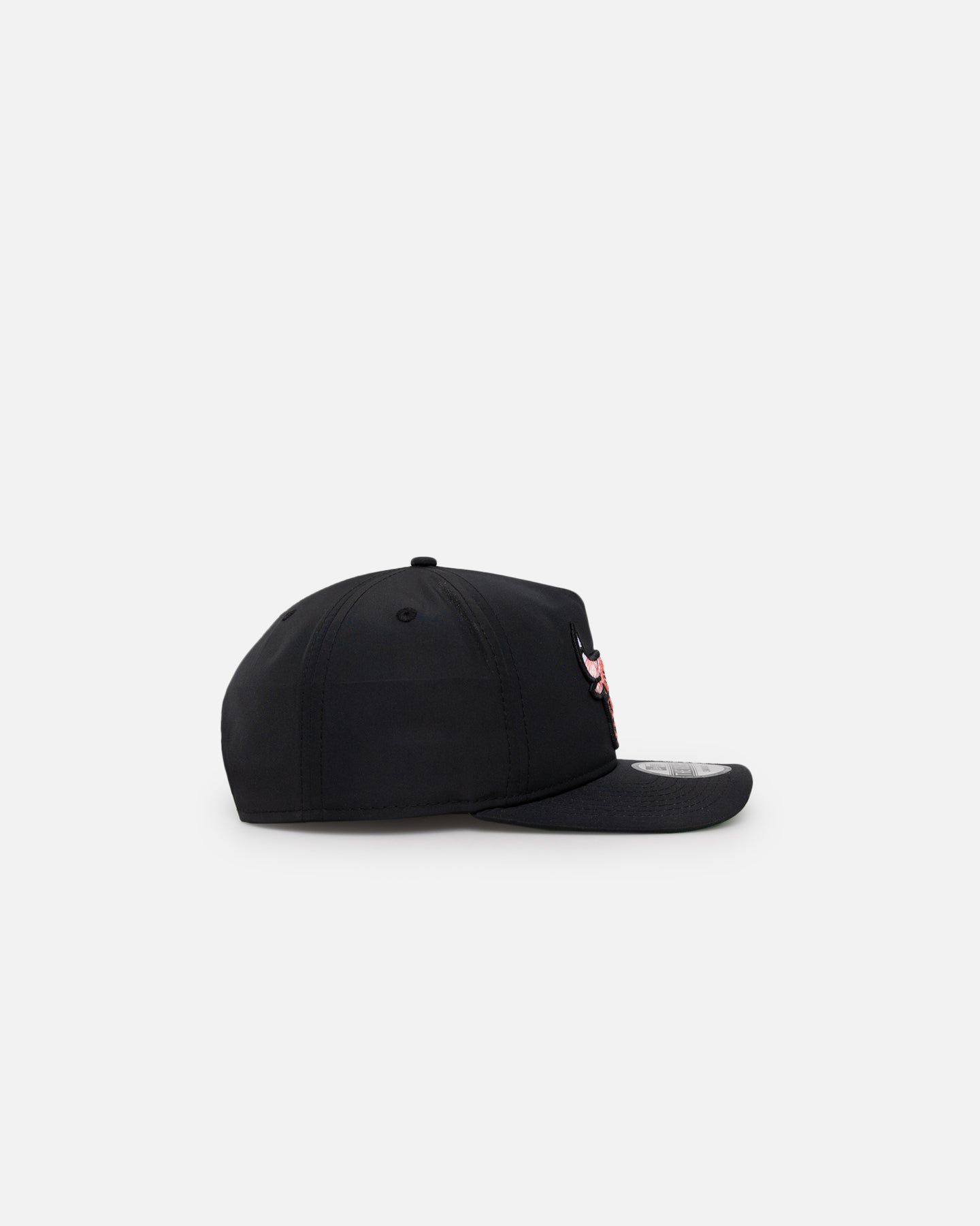 New Era Chicago Bulls Golfer Pre-Curved Snapback Black/OTC sold by Culture Kings product image thumbnail 3
