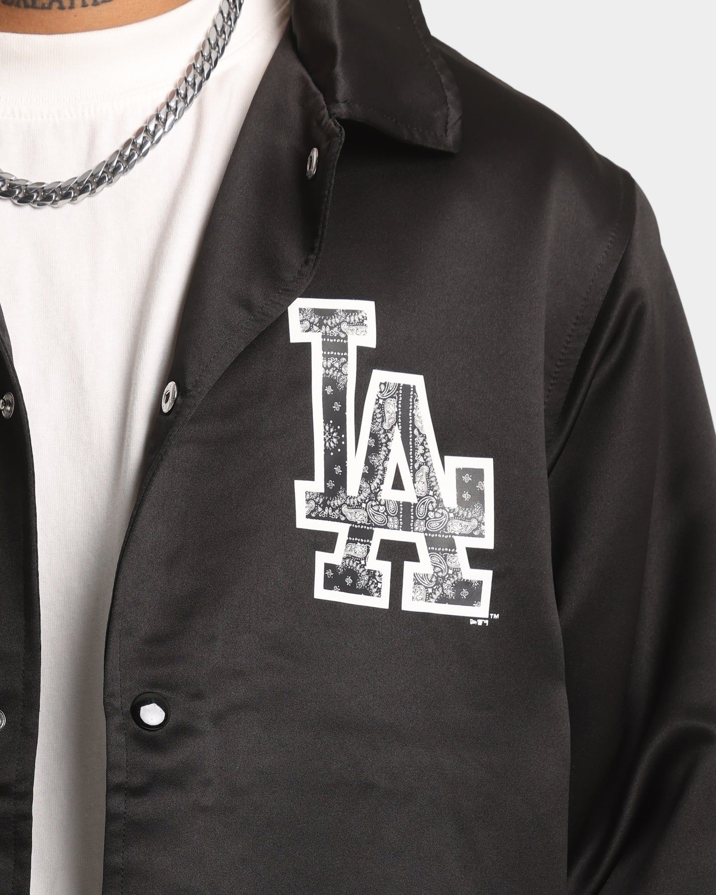 New Era Los Angeles Dodgers Paisley Coach Jacket Black sold by Culture Kings product image thumbnail 4