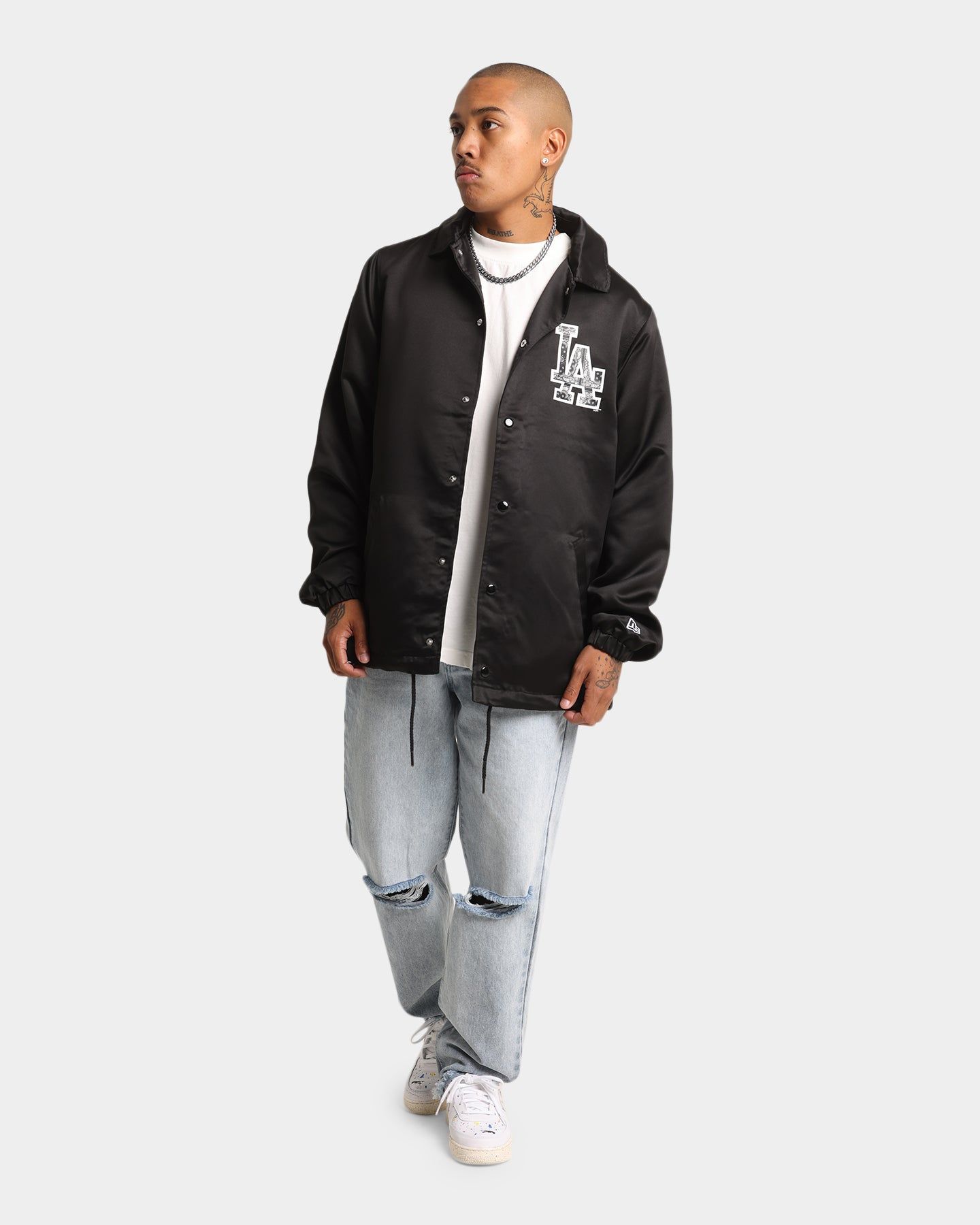 New Era Los Angeles Dodgers Paisley Coach Jacket Black sold by Culture Kings product image thumbnail 3