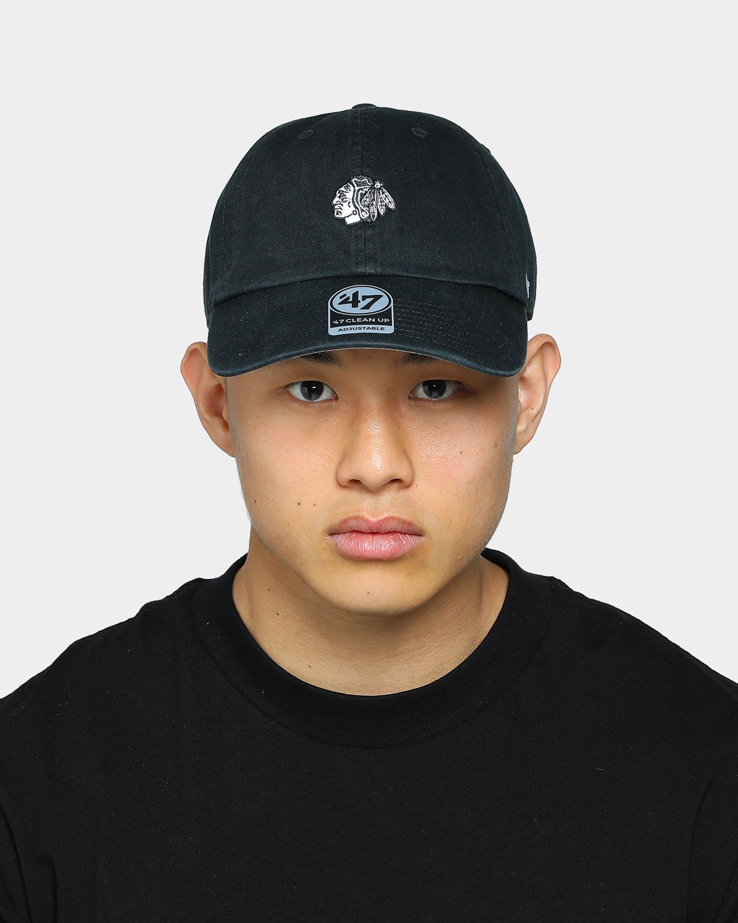 47 Brand Men's Chicago Blackhawks Clean Up Strapback Black sold by Culture Kings product image thumbnail 2