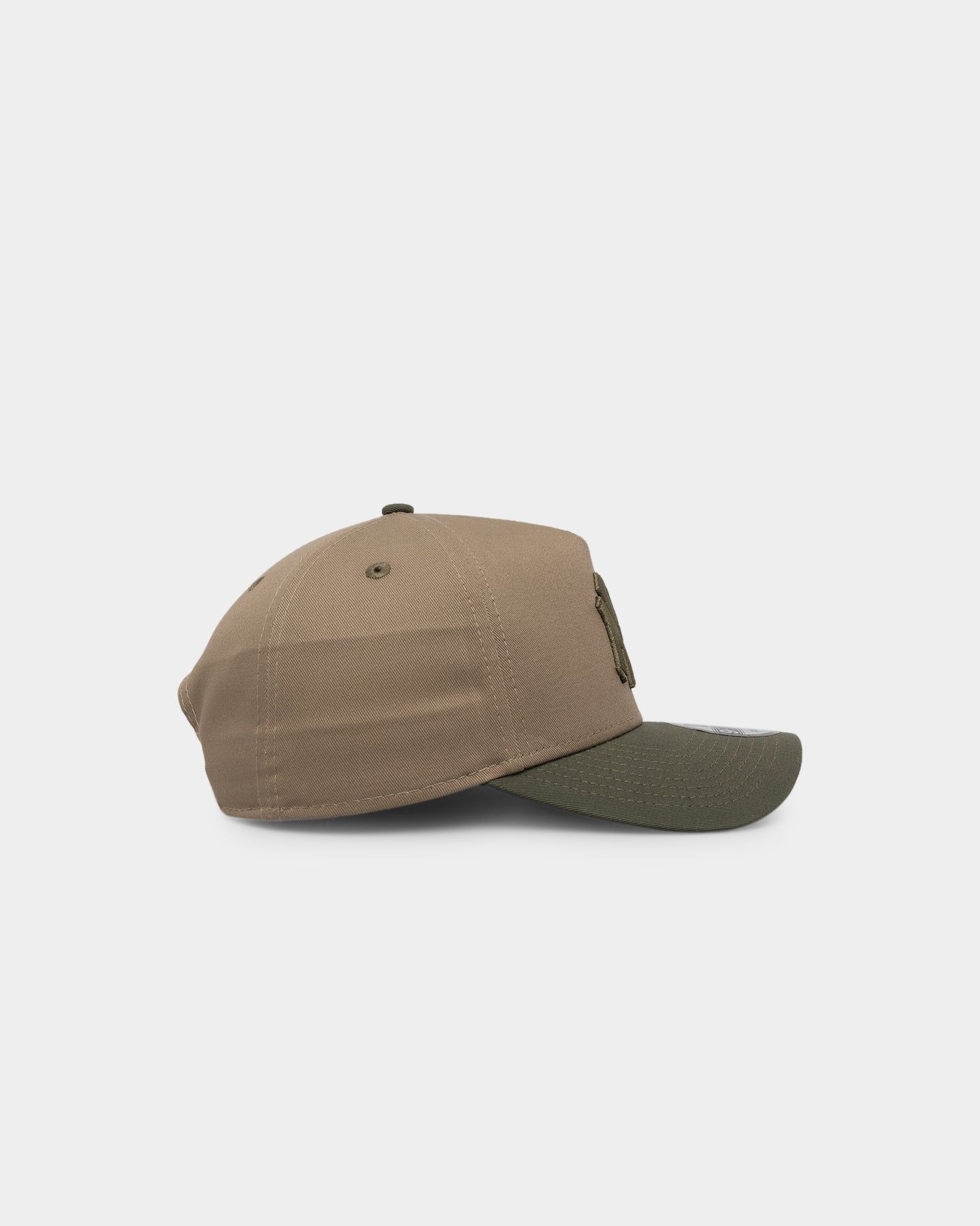 New Era New York Yankees Q223 9FORTY A-Frame Surplus Snapback Beige/Khaki sold by Culture Kings product image thumbnail 3