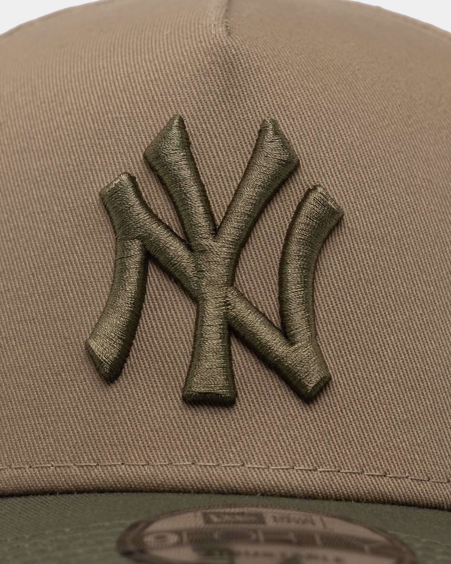 New Era New York Yankees Q223 9FORTY A-Frame Surplus Snapback Beige/Khaki sold by Culture Kings product image thumbnail 5