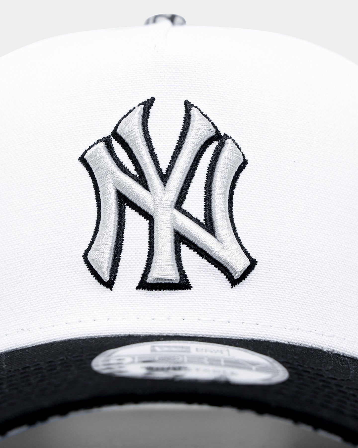 New Era New York Yankees 'Cement Grey' 9FORTY A-Frame Snapback White sold by Culture Kings product image thumbnail 5